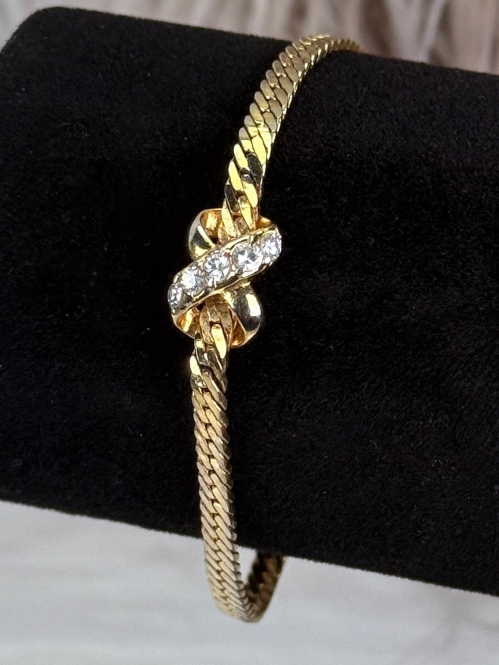 Vintage Goldtone Herringbone Chain Knot Clear Stone Bracelet 7 Inch